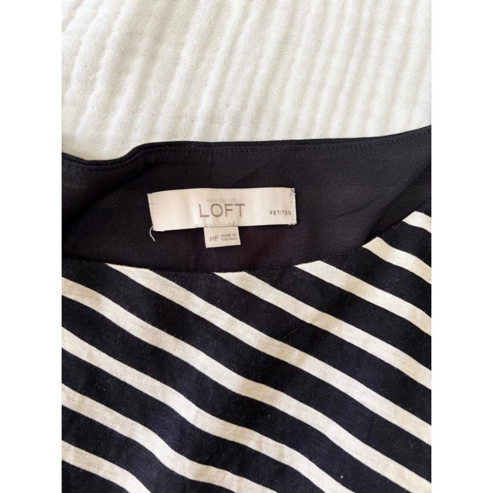 Women's LOFT Petite Striped Ruched Sheath Dress MP Black White - Picture 3 of 9